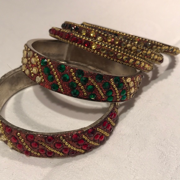 COPY - Bracelet set of 5. Gold,green,red - Picture 2 of 5